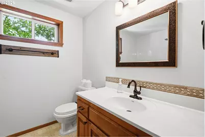 15014 SE Meadow Park Dr, Vancouver, WA 98683 - Photo 17