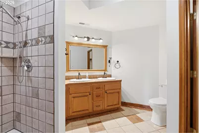 15014 SE Meadow Park Dr, Vancouver, WA 98683 - Photo 13