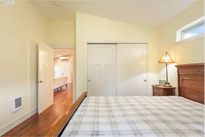 20298 Poe Sholes Dr, Bend, OR 97703 - Photo 15