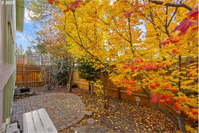 20298 Poe Sholes Dr, Bend, OR 97703 - Photo 21