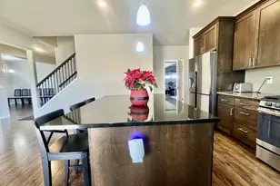 277 SW Mount Rainier St, McMinnville, OR 97128 - Photo 17