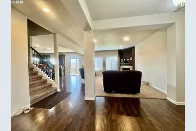 277 SW Mt Rainier St, McMinnville, OR 97128 - Photo 9