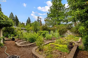 1949 Graham Dr, Eugene, OR 97405 - Photo 45