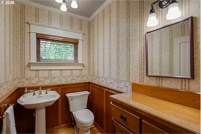 1949 Graham Dr, Eugene, OR 97405 - Photo 17