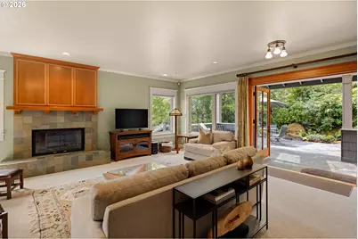 1949 Graham Dr, Eugene, OR 97405 - Photo 11
