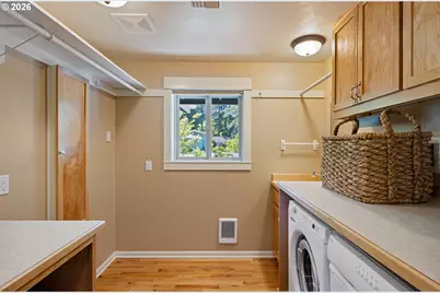 1949 Graham Dr, Eugene, OR 97405 - Photo 37