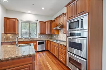 5823 NW Inglewood Ct, Camas, WA 98607 - Photo 11