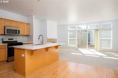 13398 SW Macbeth Dr, Tigard, OR 97224 - Photo 5