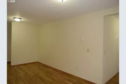210 W Franklin St, Bingen, WA 98605 - Photo 7