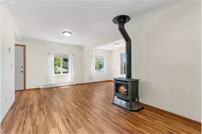 210 W Franklin St, Bingen, WA 98605 - Photo 11