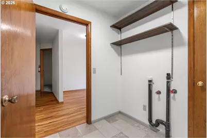 210 W Franklin St, Bingen, WA 98605 - Photo 17