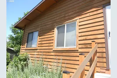 210 W Franklin St, Bingen, WA 98605 - Photo 3