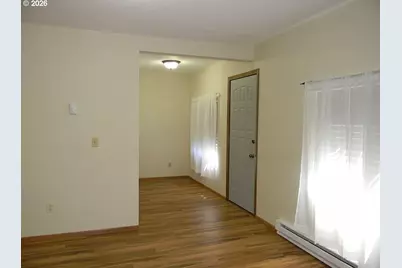 210 W Franklin St, Bingen, WA 98605 - Photo 5