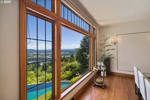 5570 SW Menefee Dr, Portland, OR 97239 - Photo 17