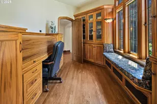 5570 SW Menefee Dr, Portland, OR 97239 - Photo 23