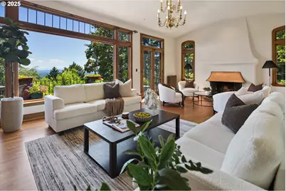 5570 SW Menefee Dr, Portland, OR 97239 - Photo 9