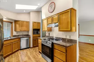 701 SW Linneman Ct, Gresham, OR 97030 - Photo 13