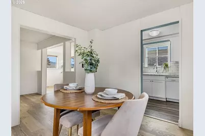 560 S Downing St, Seaside, OR 97138 - Photo 11