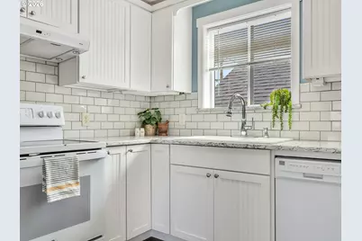 560 S Downing St, Seaside, OR 97138 - Photo 15