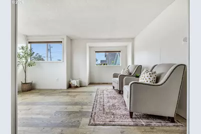 560 S Downing St, Seaside, OR 97138 - Photo 5