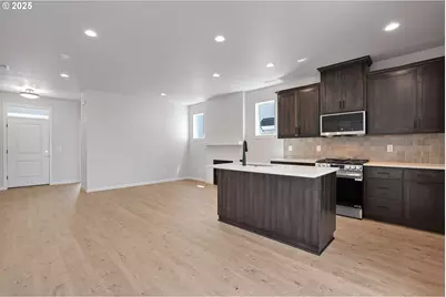 195 SE Acacia Dr, Gresham, OR 97080 - Photo 13