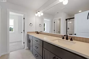 195 SE Acacia Dr, Gresham, OR 97080 - Photo 25