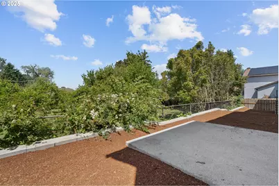 195 SE Acacia Dr, Gresham, OR 97080 - Photo 31