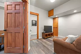 2262 Todd St, Eugene, OR 97405 - Photo 35