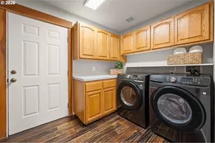 2262 Todd St, Eugene, OR 97405 - Photo 13
