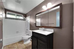 2267 Blackburn St, Eugene, OR 97405 - Photo 9