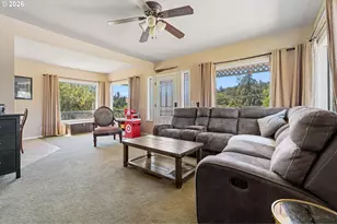 1122 SE 1st St, Winlock, WA 98596 - Photo 9