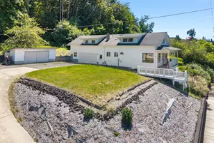 1122 SE 1st St, Winlock, WA 98596 - Photo 3