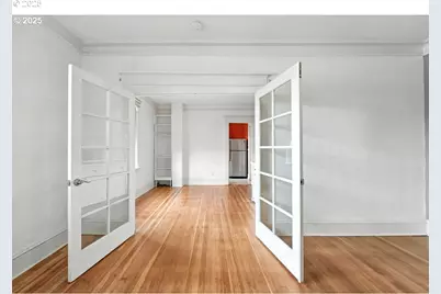 2109 NW Irving St #304, Portland, OR 97210 - Photo 11