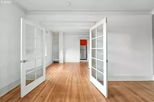 2109 NW Irving St, Portland, OR 97210 - Photo 11