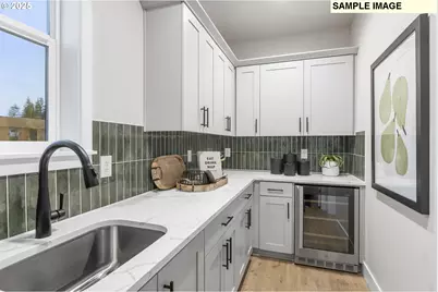 777 Magnolia Ave, Woodburn, OR 97071 - Photo 5