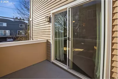 1687 SE Linn St, Portland, OR 97202 - Photo 7