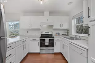 1687 SE Linn St, Portland, OR 97202 - Photo 11