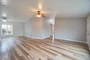 415 NE 194th St, Ridgefield, WA 98642 - Photo 9