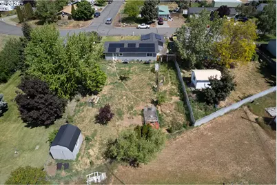 110 E 21st St, Goldendale, WA 98620 - Photo 7