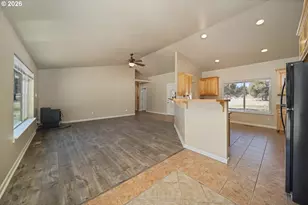 3928 SE Umatilla Loop, Prineville, OR 97754 - Photo 5