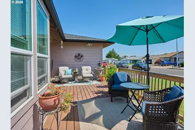 2093 Astor Way, Woodburn, OR 97071 - Photo 5