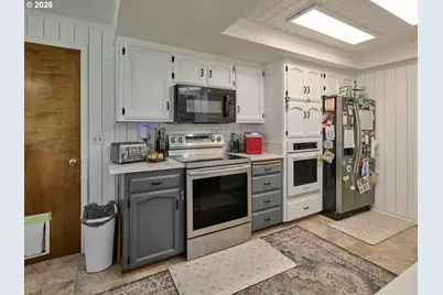 2093 Astor Way, Woodburn, OR 97071 - Photo 15