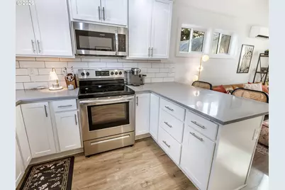 6538 SE 64th Ave #B, Portland, OR 97206 - Photo 9