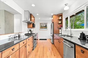 4225 SW Iowa St, Portland, OR 97221 - Photo 9