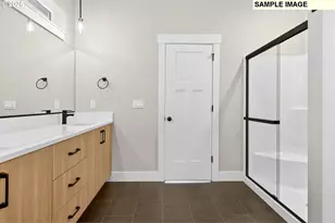 305 E Caribou Ct, La Center, WA 98629 - Photo 23