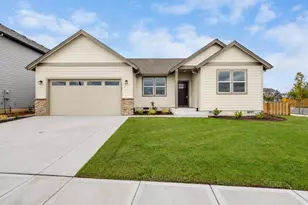 305 E Caribou Ct, La Center, WA 98629 - Photo 1