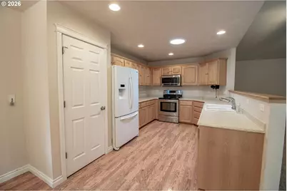 196 Buttercup Loop, Cottage Grove, OR 97424 - Photo 5