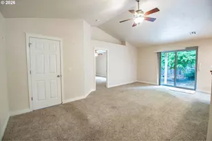 196 Buttercup Loop, Cottage Grove, OR 97424 - Photo 3