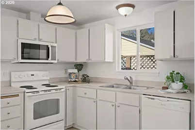 4482 SW 179th Ave, Beaverton, OR 97078 - Photo 11