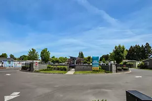 2410 Lancaster Dr SE, Salem, OR 97317 - Photo 35